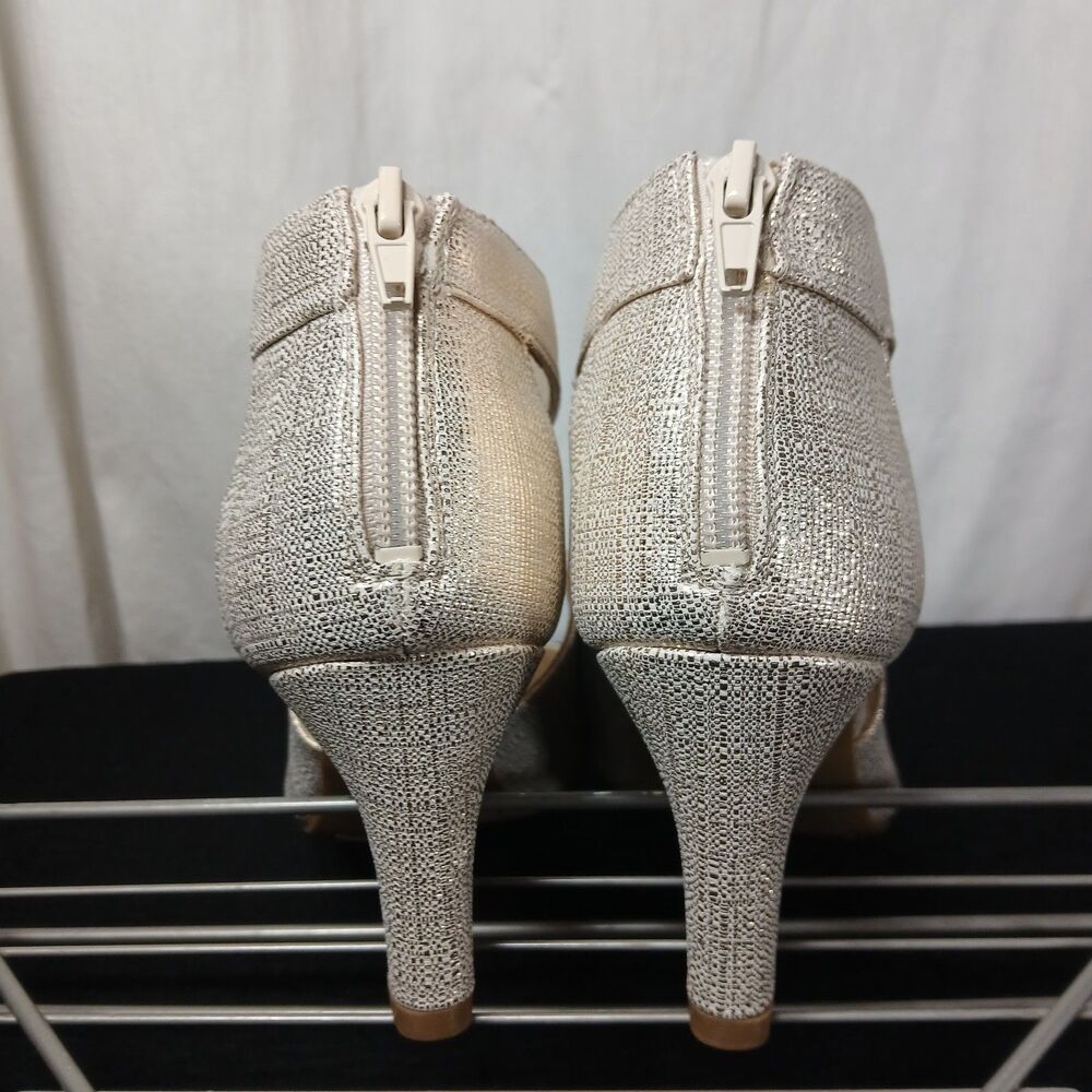 Lifestride Giovanna 2 Shimmering Gold Heels Women's Sz 8 Cut Out Pumps - Picture 4 of 11